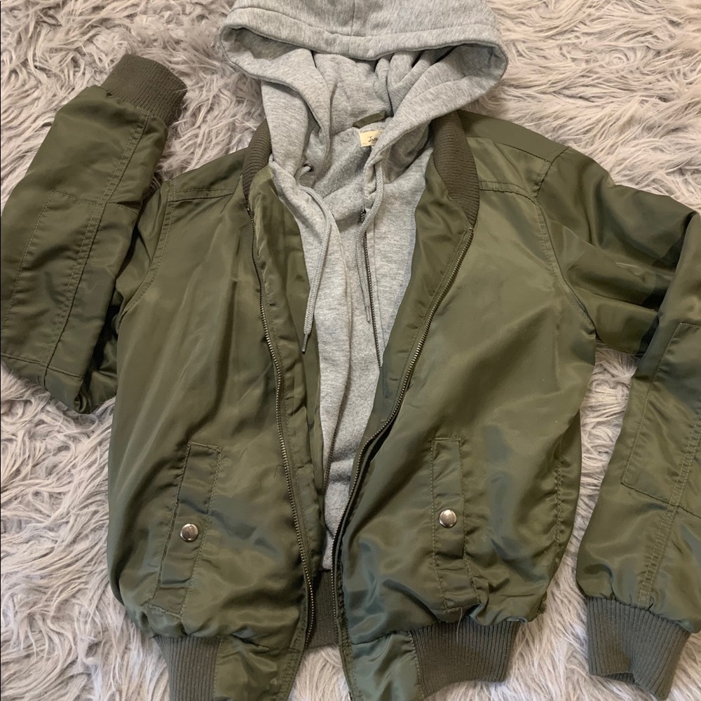 GREEN JACKET
